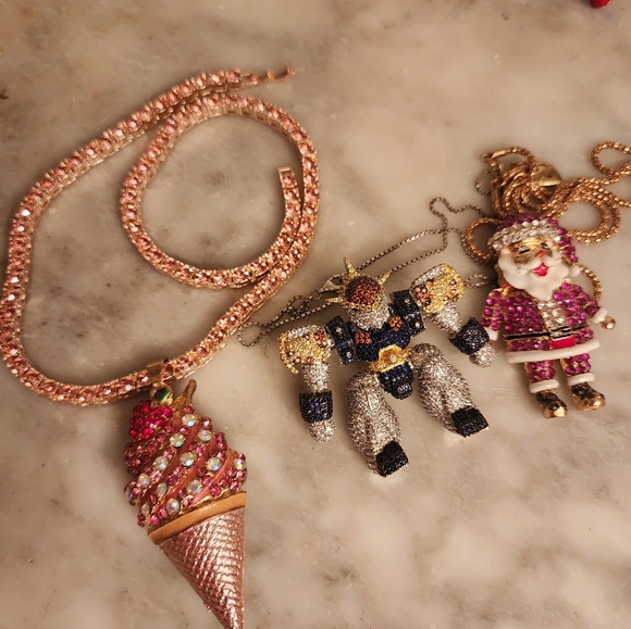 Assorted Rhinestone Pendants - Picture 5 of 7